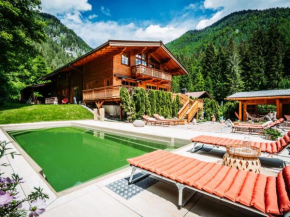 Hideway Chalet Gamsglück with pool and sauna